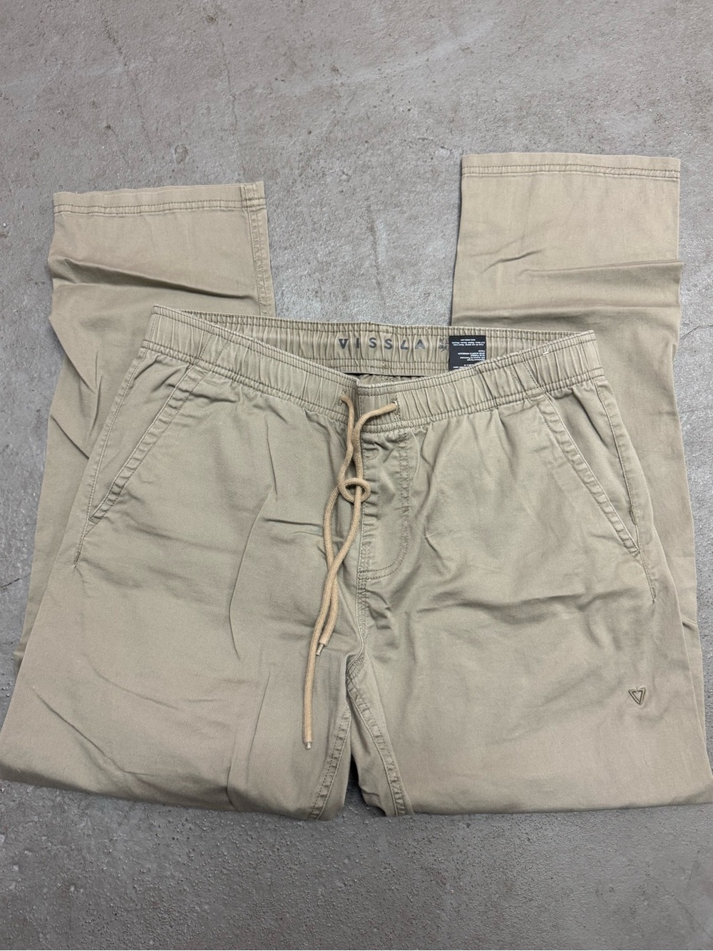 VISSLA Men's Beige Drawstring Chinos